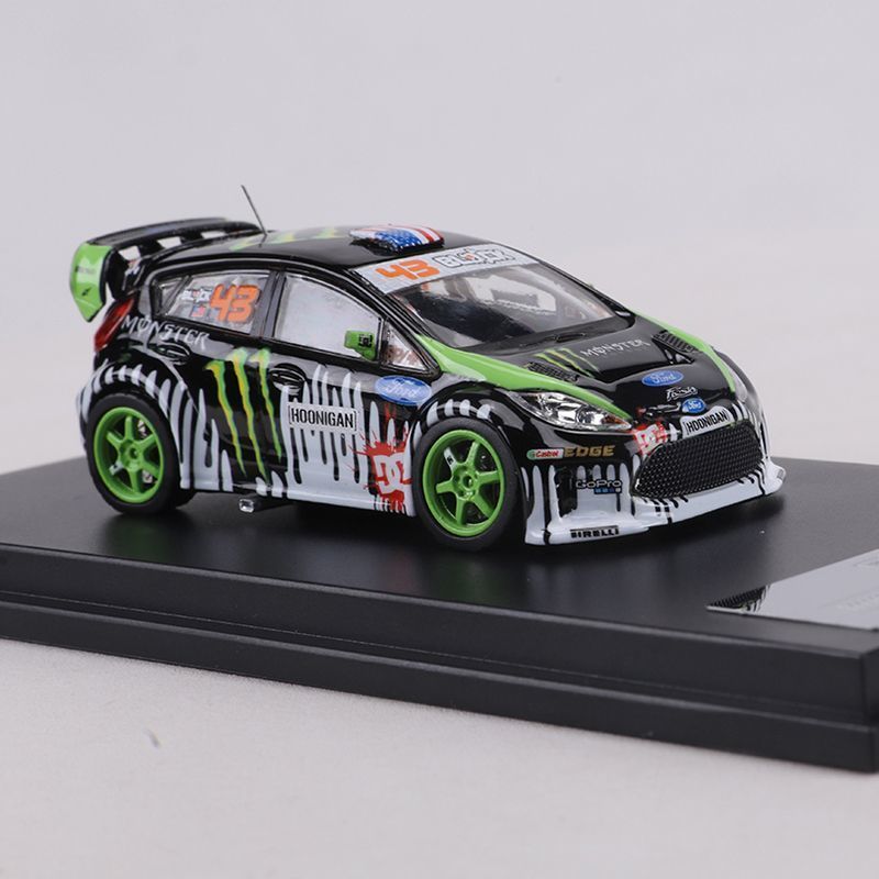 DCM 1/64 Ford Fiesta ST e Focu - Building Blocks recensione e prezzo